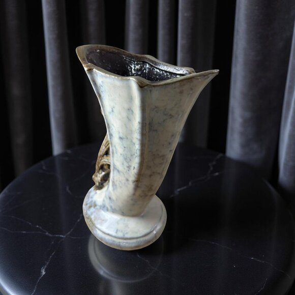 MCM Cornucopia Vase Pinecones Vintage Pottery 8 inches - Picture 7 of 10